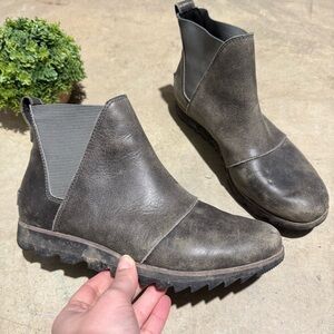 Sorel Harlow Chelsea Boots Women Size 8 Gray Leather Wedge Outdoor Fall Outdoor